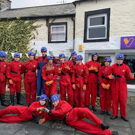 Old School House - Yorkshire Three Peaks Challenge Nyaraló *