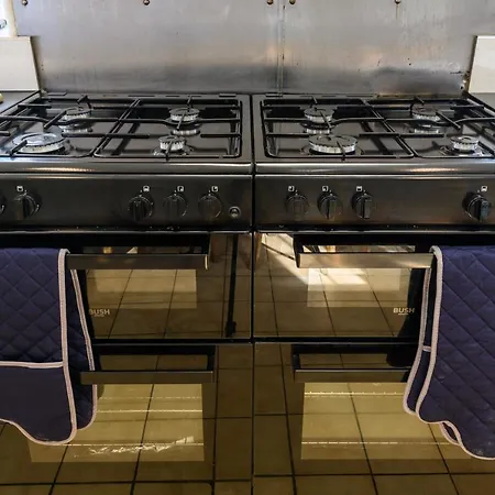 Hébergement de vacances Old School House Sleeps 26 Pets Weathercote