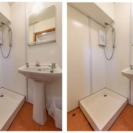 Old School House - Yorkshire Three Peaks Challenge * Weathercote