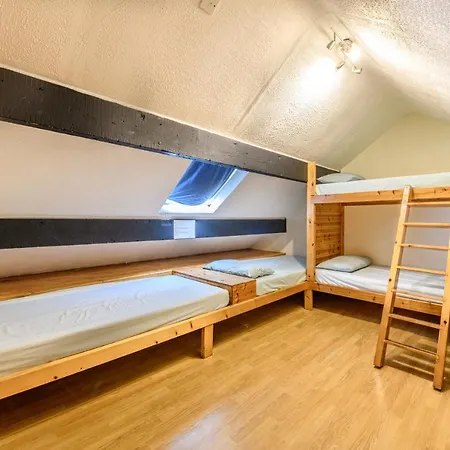 Old School House - Yorkshire Three Peaks Challenge * Weathercote