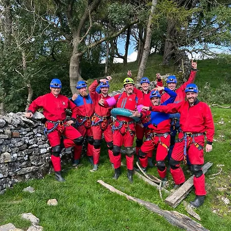 Old School House - Yorkshire Three Peaks Challenge Weathercote